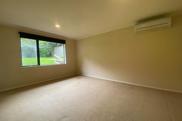 Photo of property in 9 Louvain Place, Greenhithe, Auckland, 0632