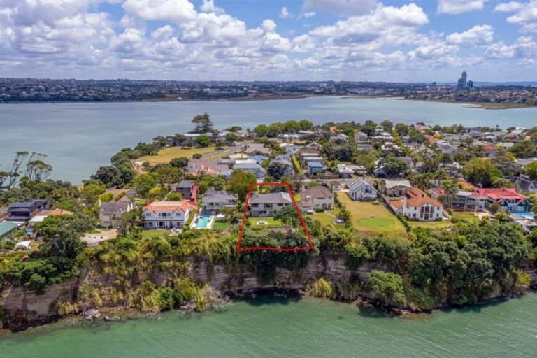 Photo of property in 5 Norwood Road, Bayswater, Auckland, 0622