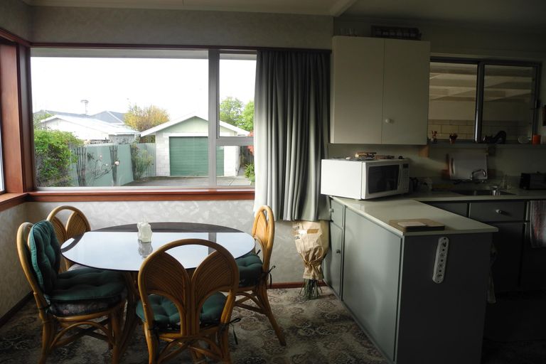 Photo of property in 15 Churchill Place, Waimate, 7924