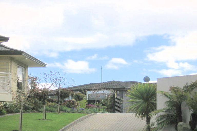 Photo of property in 92 Harvey Street, Waipahihi, Taupo, 3330