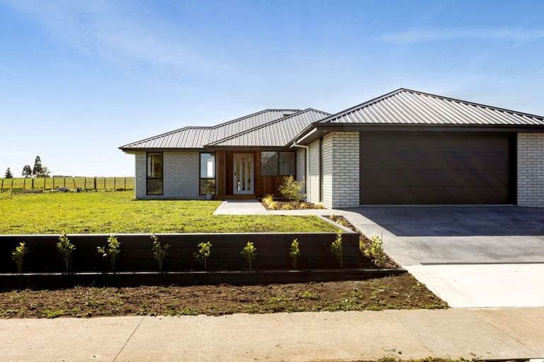 Photo of property in 62 Aratapu Street, Waitara, 4320
