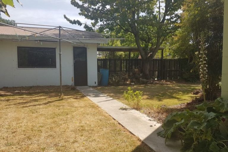 Photo of property in 14 Taiaroa Place, Southbridge, 7602