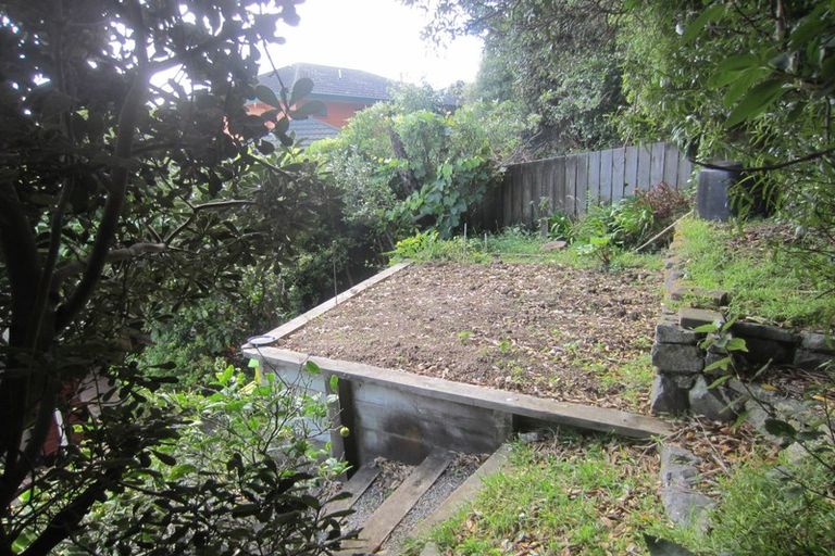 Photo of property in 99 Woodman Drive, Tawa, Wellington, 5028