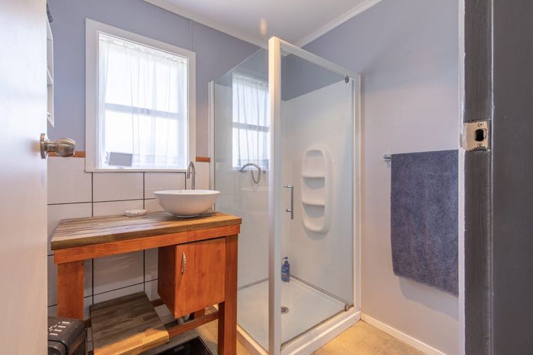 Photo of property in 20 Blake Street, Porangahau, 4293