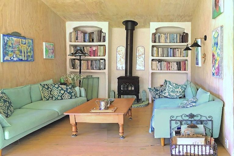 Photo of property in 76 Top Town Place, Coromandel, 3506