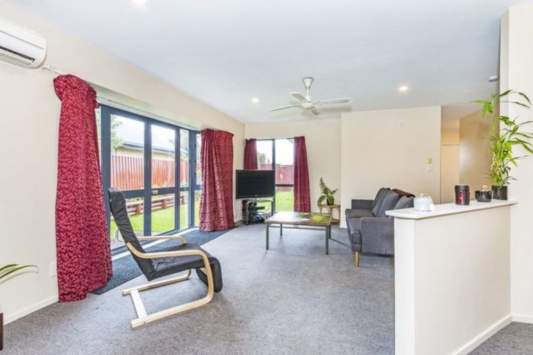 Photo of property in 25 Seascape Gardens, Bromley, Christchurch, 8062