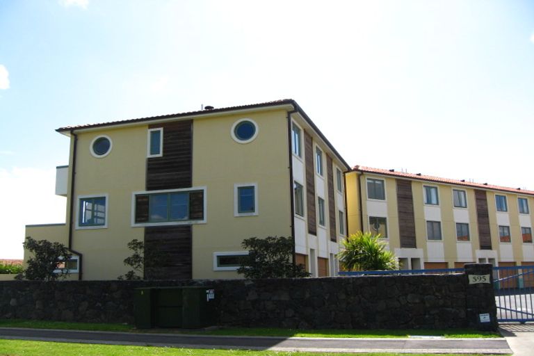 Photo of property in 2/595 Laurie Southwick Parade, Gulf Harbour, Whangaparaoa, 0930