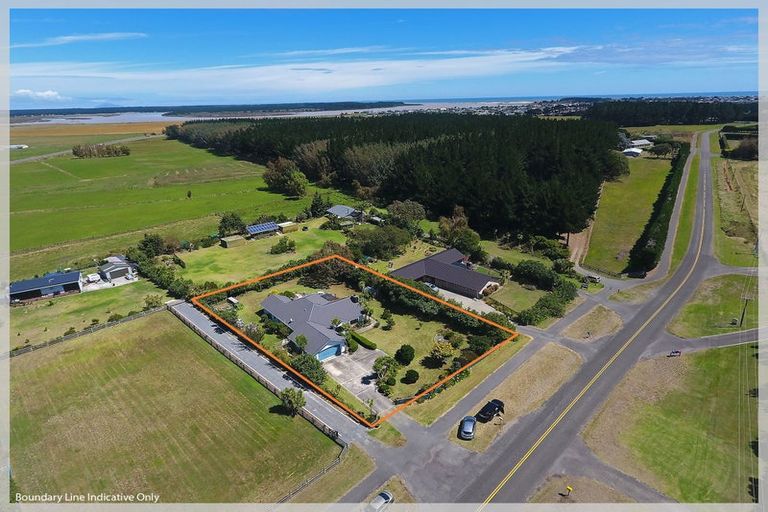 Photo of property in 33 Palmer Road, Foxton Beach, Foxton, 4891