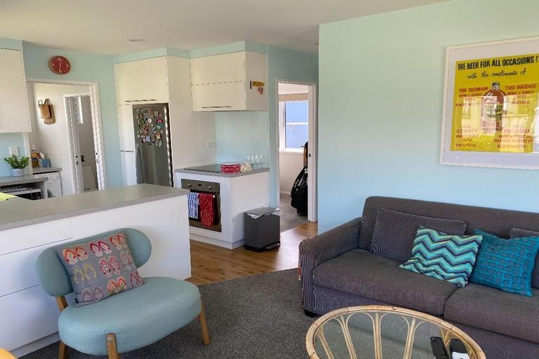 Photo of property in 27 Third Avenue, Urenui, 4377