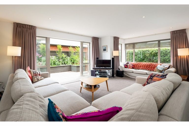 Photo of property in 109 Innes Road, St Albans, Christchurch, 8052