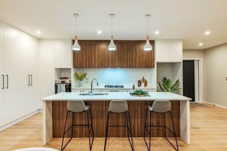 Photo of property in 17 Konoba Avenue, Kumeu, 0810