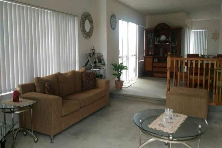 Photo of property in 58 Sunset Road, Unsworth Heights, Auckland, 0632