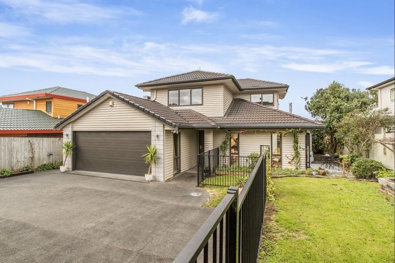 Photo of property in 14a Bradbury Road, Botany Downs, Auckland, 2010