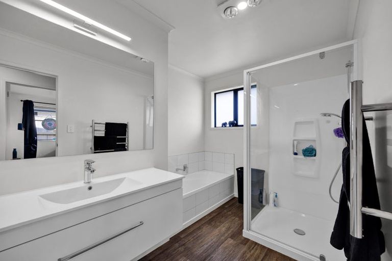 Photo of property in 48b Celia Street, Stratford, 4332