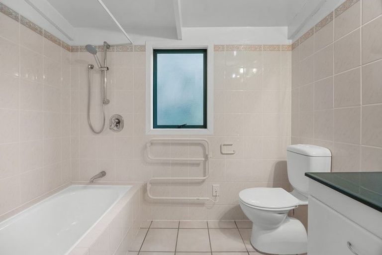 Photo of property in 882 Sandspit Road, Warkworth, 0982