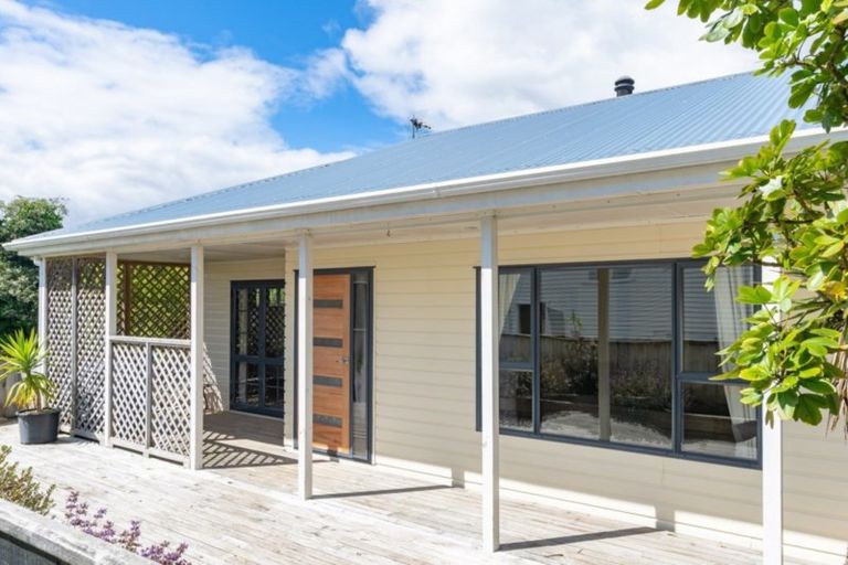 Photo of property in 9a Greer Crescent, Tawa, Wellington, 5028