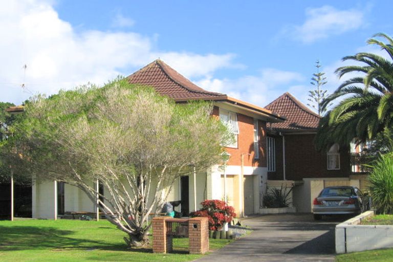 Photo of property in 27 Anich Road, Massey, Auckland, 0614