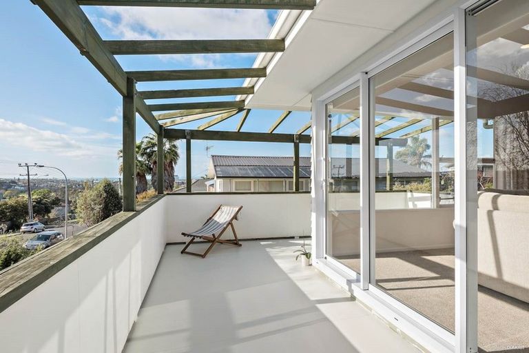 Photo of property in 157 Coronation Road, Hillcrest, Auckland, 0627