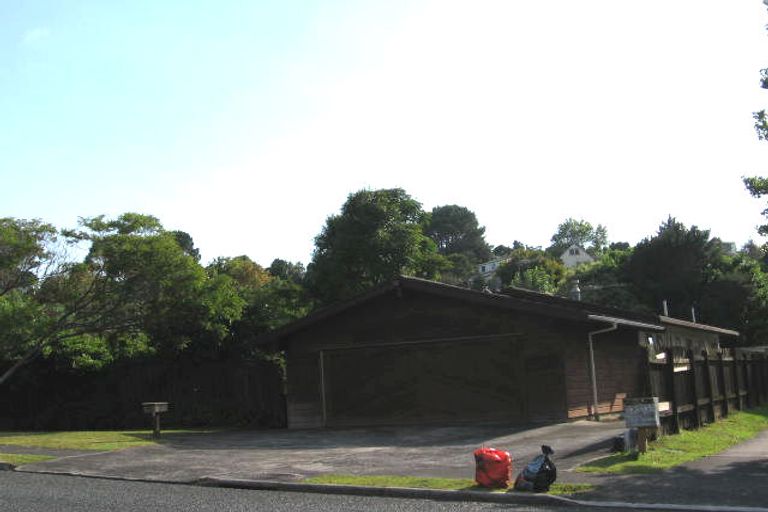 Photo of property in 65 John Downs Drive, Browns Bay, Auckland, 0630