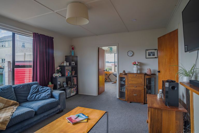 Photo of property in 8 Tay Street, Waimataitai, Timaru, 7910