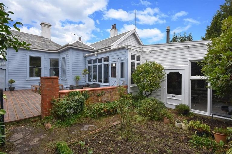 Photo of property in 10 Heriot Row, Dunedin Central, Dunedin, 9016