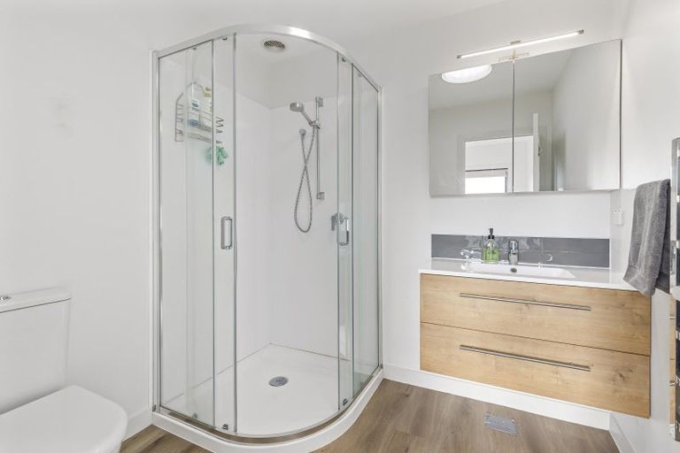 Photo of property in 7/46 Jane Maree Road, Kumeu, 0810