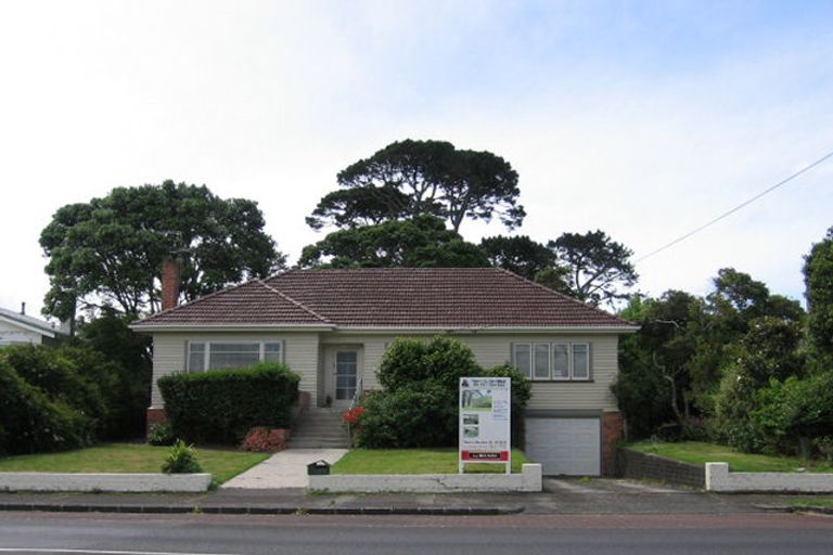 Photo of property in 90 Campbell Road, One Tree Hill, Auckland, 1061