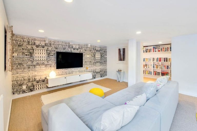 Photo of property in 26 Church Street, Devonport, Auckland, 0624