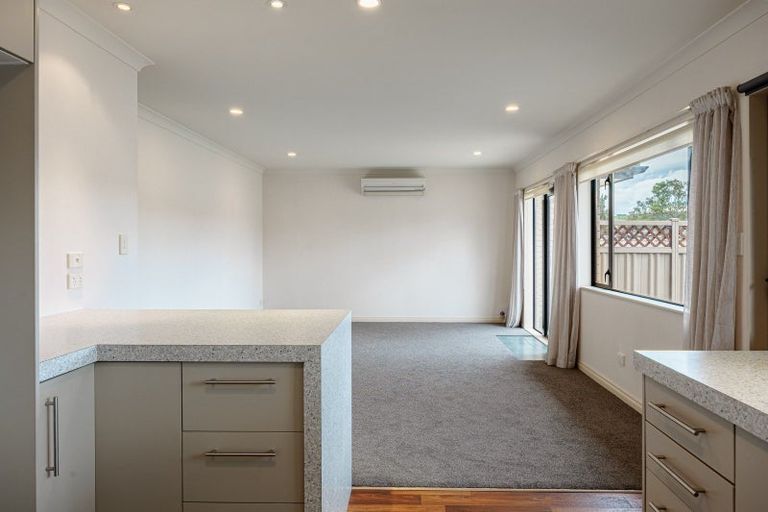 Photo of property in 142a Gloucester Street, Taradale, Napier, 4112