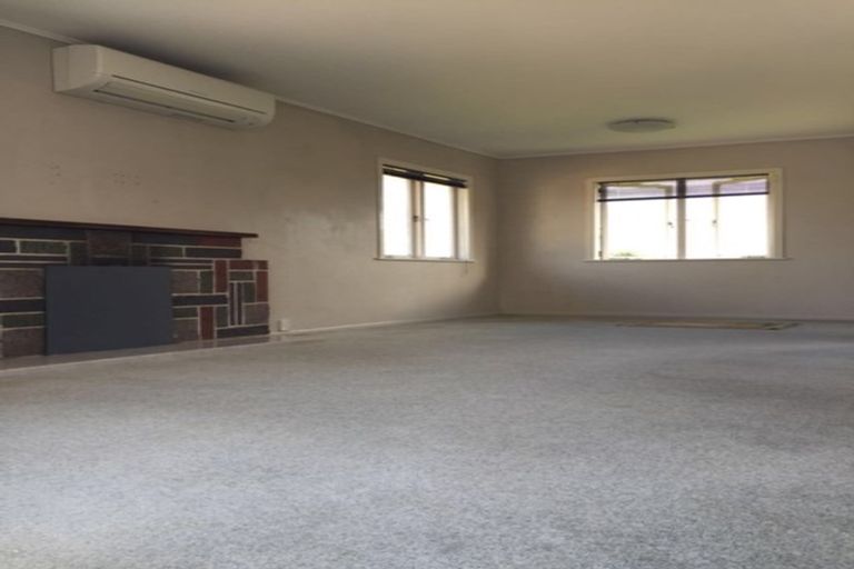 Photo of property in 29 Carole Crescent, Pakuranga, Auckland, 2010