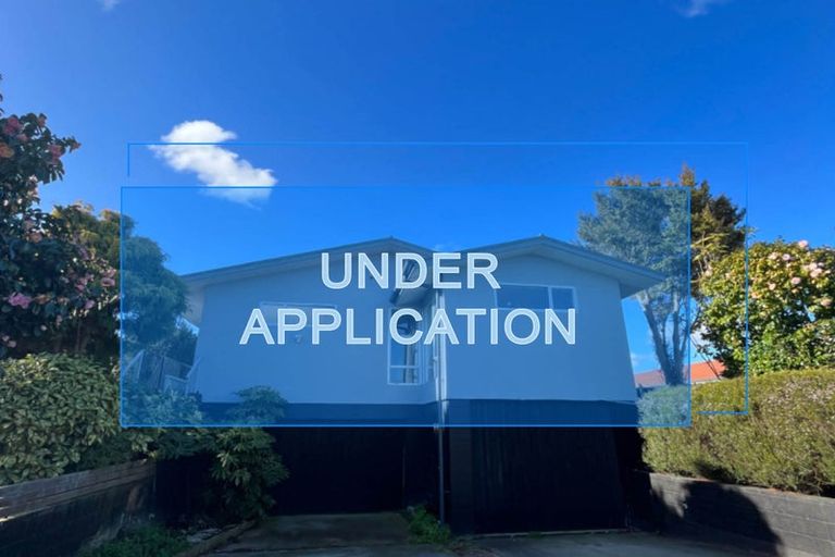 Photo of property in 32 Ambleside Drive, Burnside, Christchurch, 8053