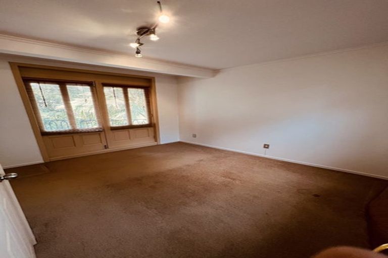 Photo of property in 14 Avonleigh Road, Green Bay, Auckland, 0604