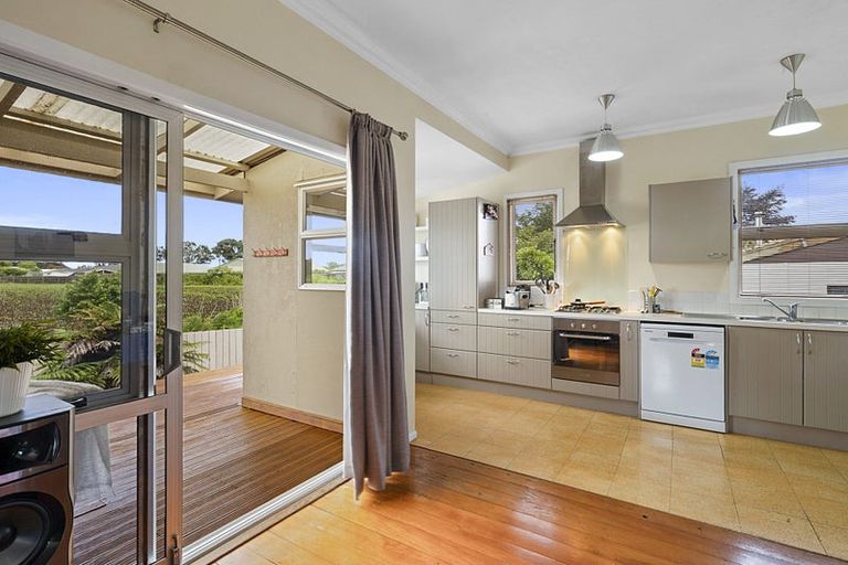 Photo of property in 1b Silby Street, Waitara, 4320