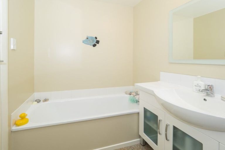 Photo of property in 126 Johnstone Street, Tinwald, Ashburton, 7774