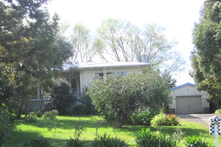 Photo of property in 20 Bickerstaffe Road, Maungaturoto, 0520