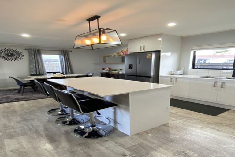 Photo of property in 13a Clarice Place, Takanini, 2112