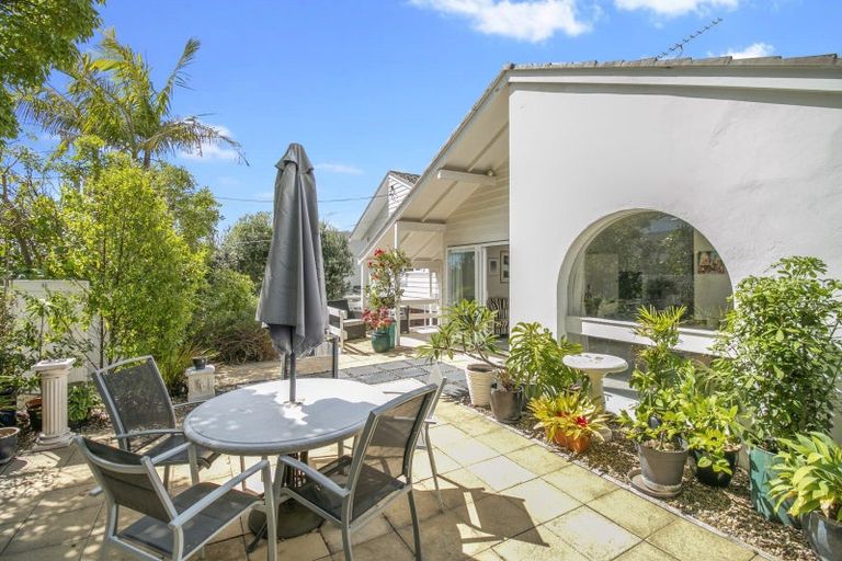 Photo of property in 1/17 Cameron Street, Takapuna, Auckland, 0622