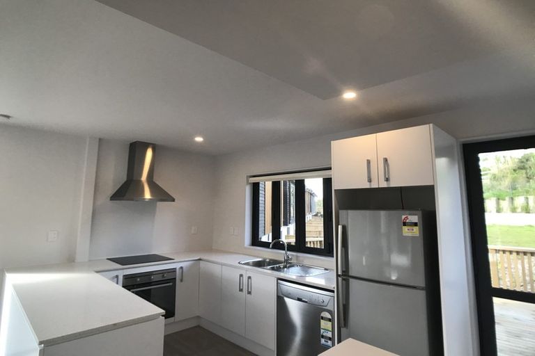 Photo of property in 1 Kanona Way, Albany Heights, Auckland, 0632