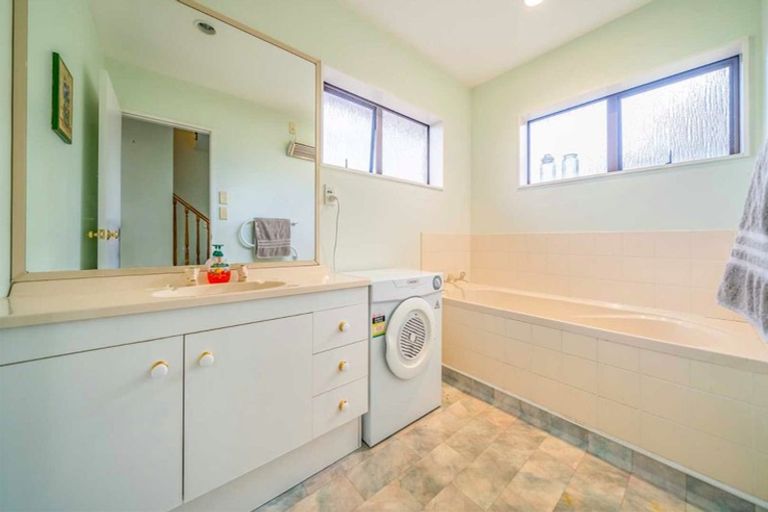 Photo of property in 5 California Drive, Totara Park, Upper Hutt, 5018