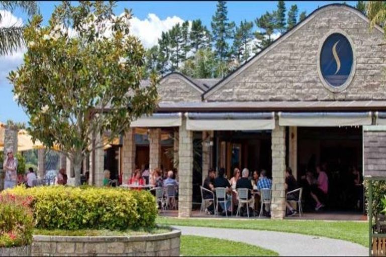 Photo of property in 57 Accolage Boulevard, Kumeu, 0810