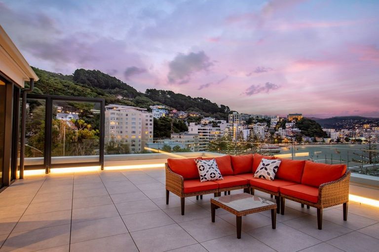 Photo of property in 1/308 Oriental Parade, Oriental Bay, Wellington, 6011