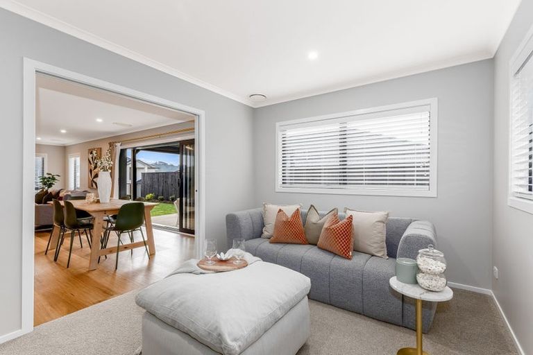 Photo of property in 11 Te Hoiere Street, Aotea, Porirua, 5024