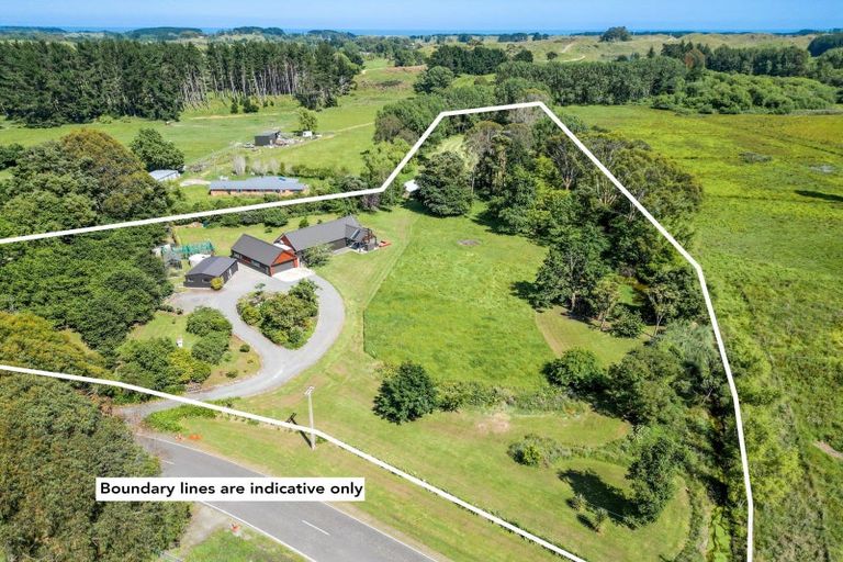 Photo of property in 107 Taylors Road, Otaki, 5583