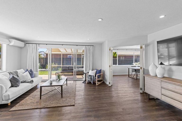 Photo of property in 2/46 Orlando Crescent, Waimairi Beach, Christchurch, 8083