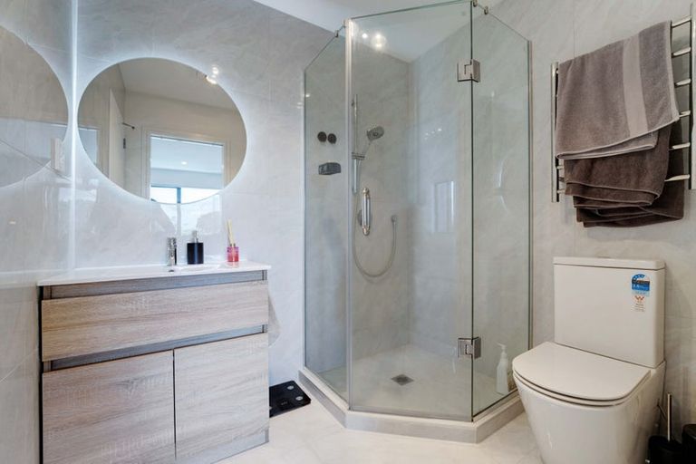 Photo of property in 23d Bayview Road, Bayview, Auckland, 0629