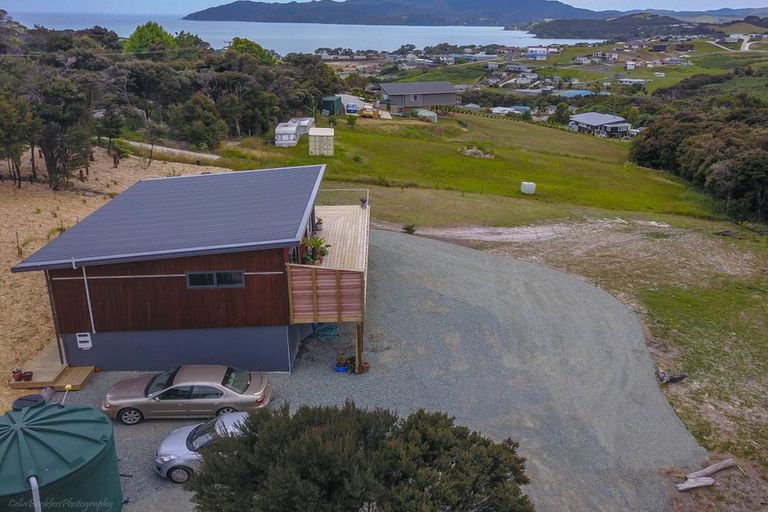 Photo of property in 1 Pekama Drive, Cable Bay, 0420