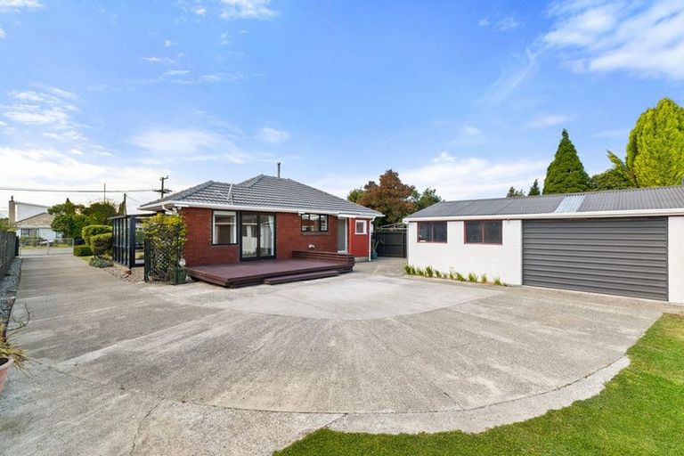 Photo of property in 16 Neill Street, Hornby, Christchurch, 8042