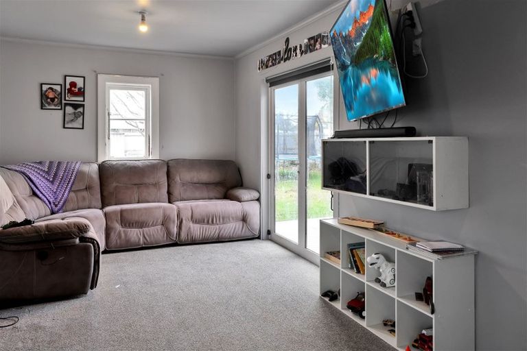 Photo of property in 14 Johnstone Street, Tinwald, Ashburton, 7700