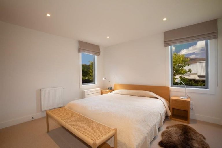 Photo of property in 2 Ogilvie Lane, Arrowtown, 9371