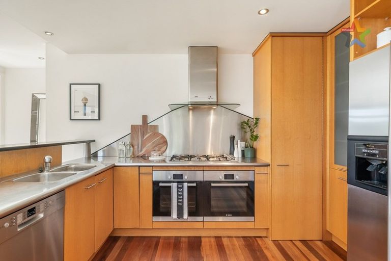 Photo of property in 87a Waterloo Road, Hutt Central, Lower Hutt, 5010